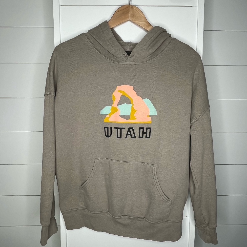 Ashley Collett UTAH Hoodie Size Small